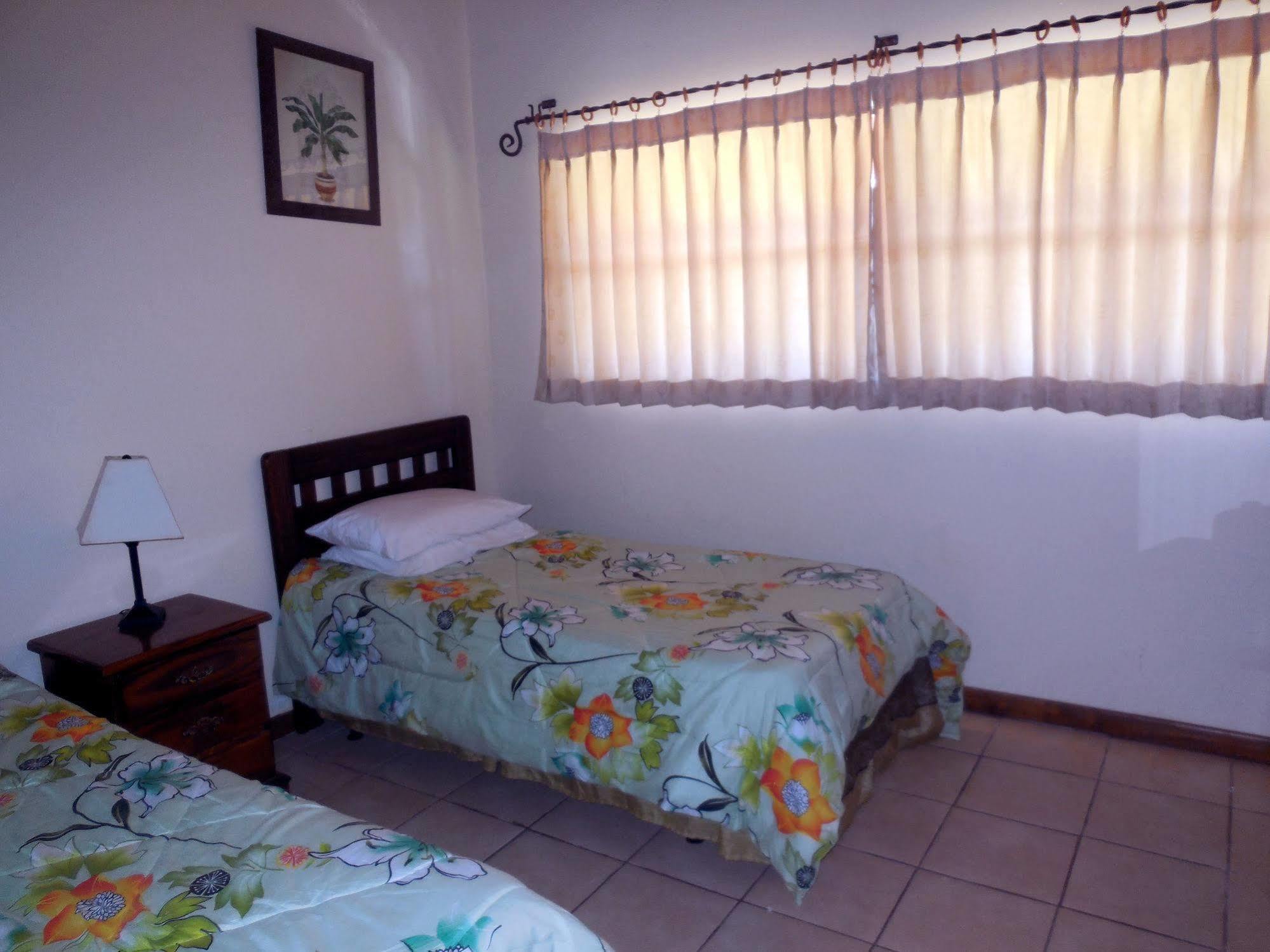 Dundee Bay Villas Фрипорт-Сити Экстерьер фото